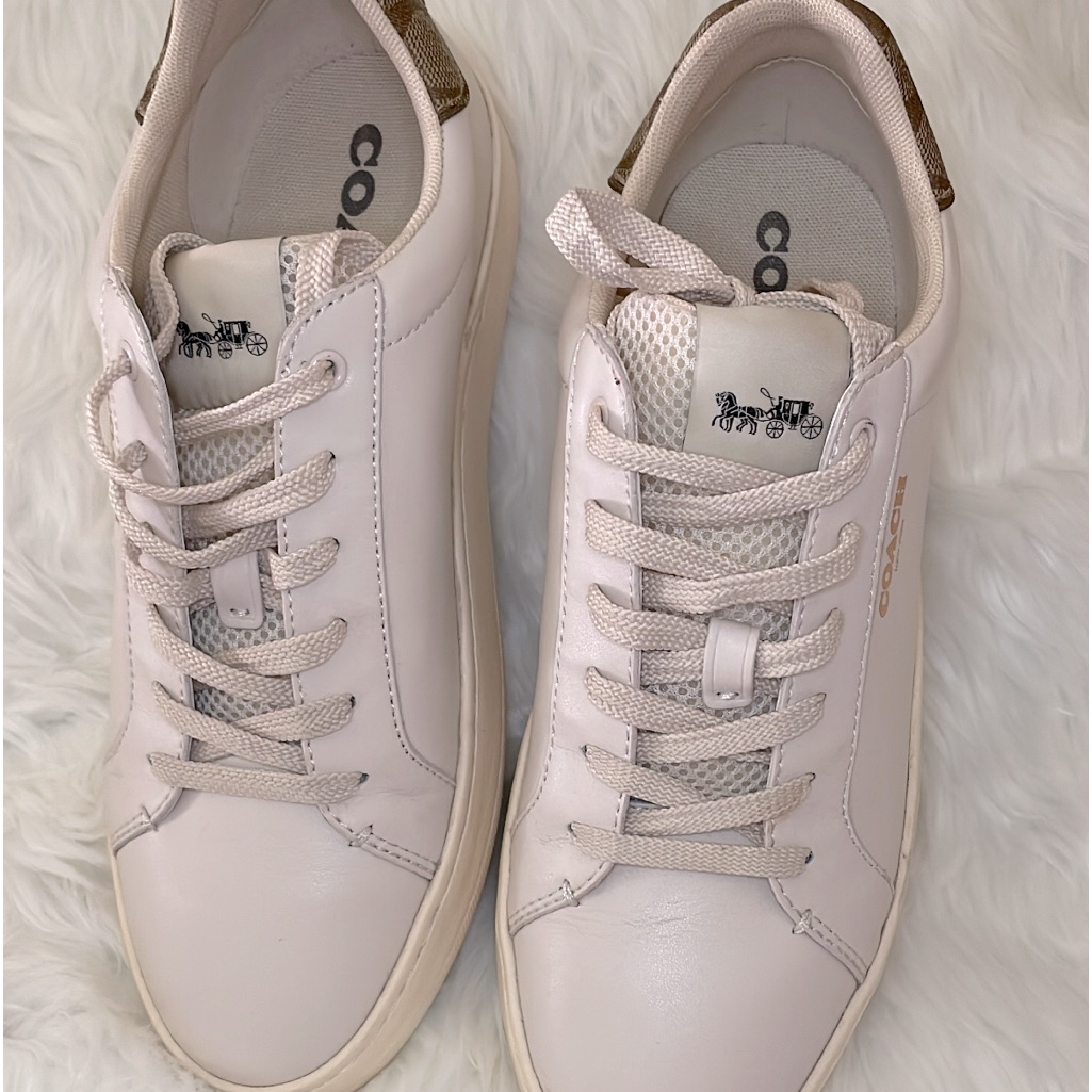 Clip Low Top Sneaker